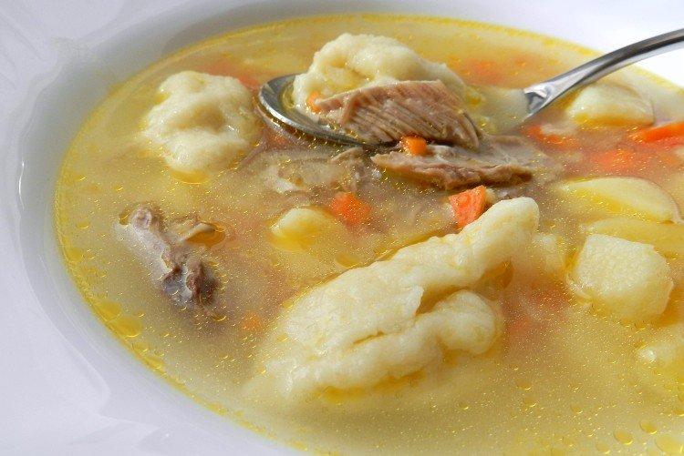 Zupa wieprzowa z kluskami